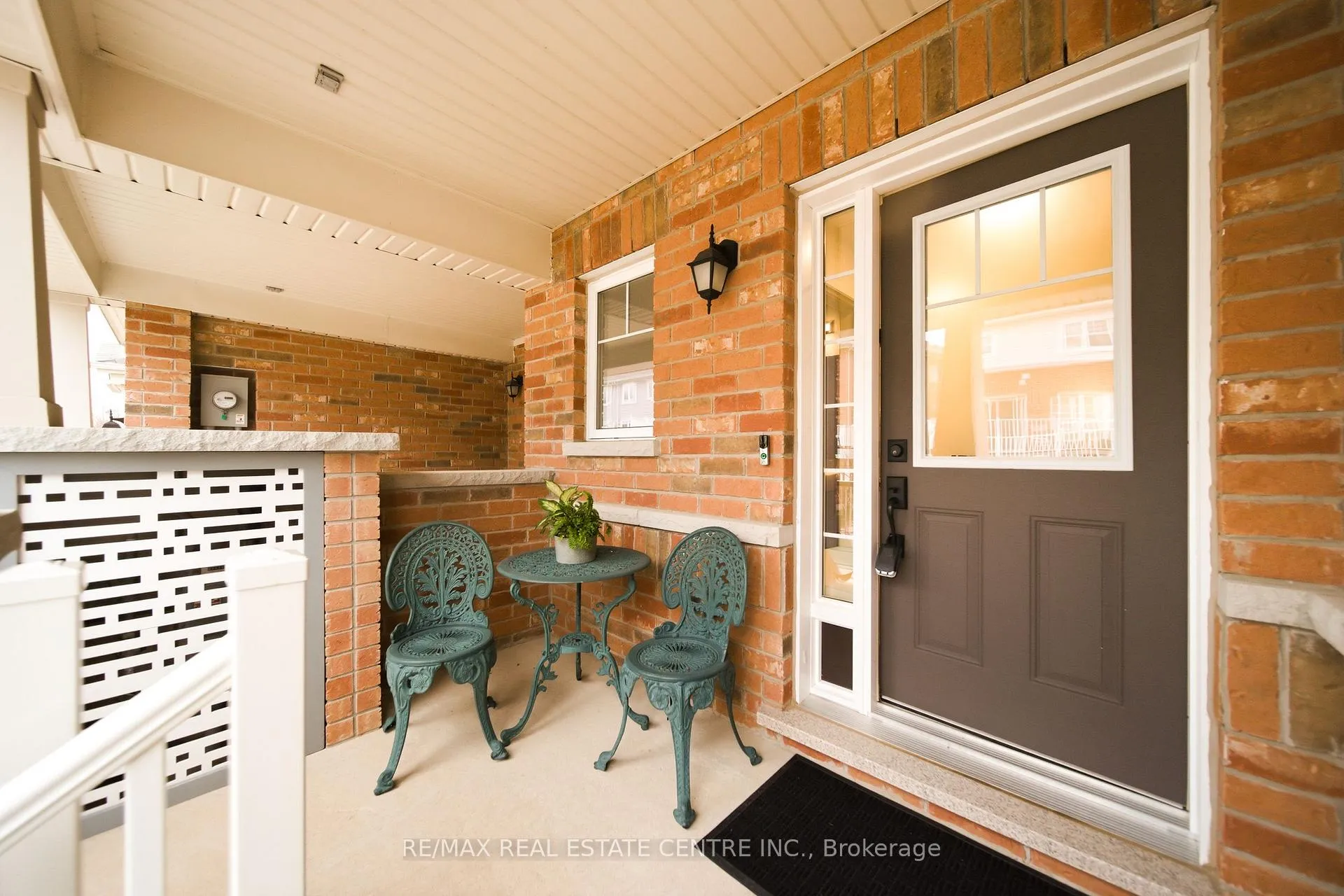 Photo 5 of Unit 31, 230 Avonsyde Boulevard, Hamilton, Waterdown — HOMEH