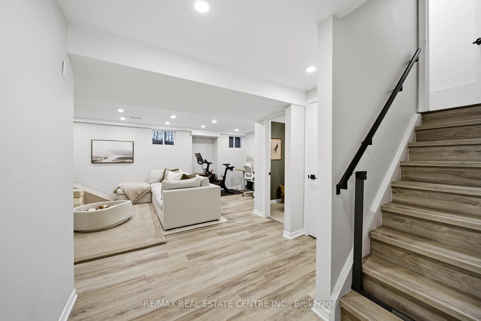 Photo 36 of Unit 31, 230 Avonsyde Boulevard, Hamilton, Waterdown — HOMEH