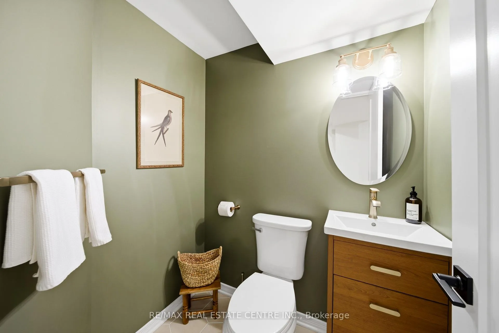 Photo 42 of Unit 31, 230 Avonsyde Boulevard, Hamilton, Waterdown — HOMEH