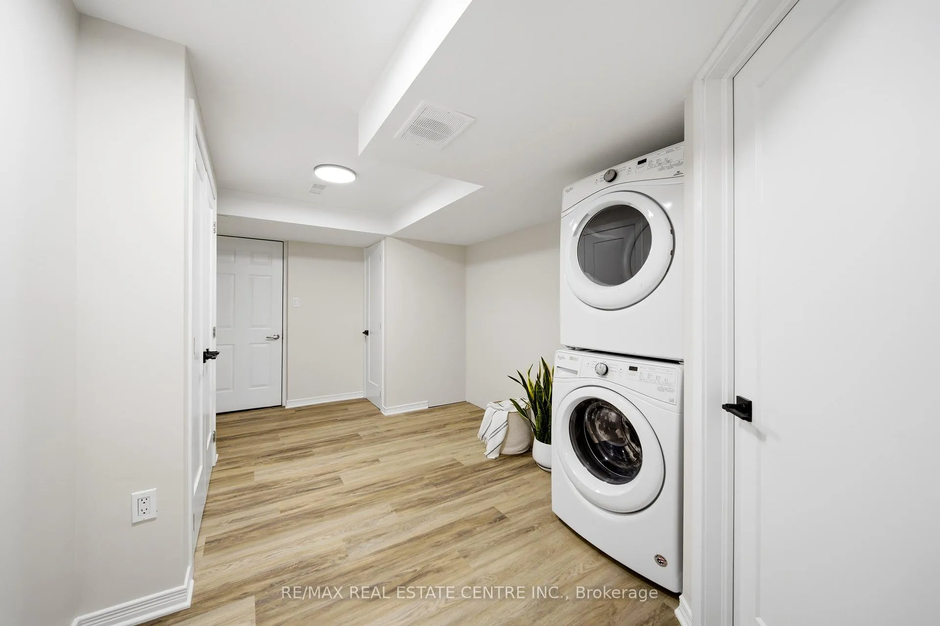 Photo 43 of Unit 31, 230 Avonsyde Boulevard, Hamilton, Waterdown — HOMEH