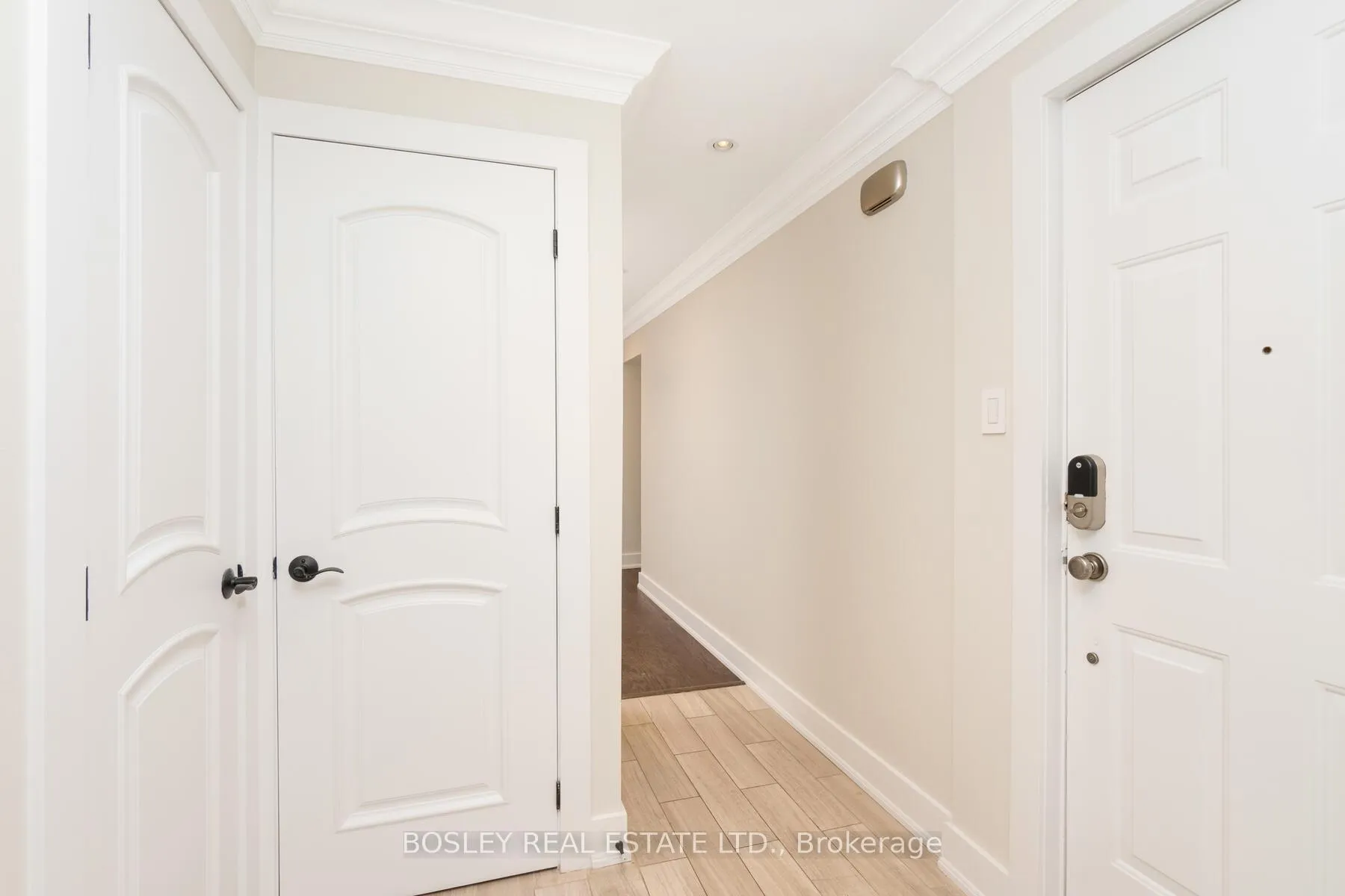 Photo 2 of 46A Crawford Street, Toronto, Niagara — HOMEH