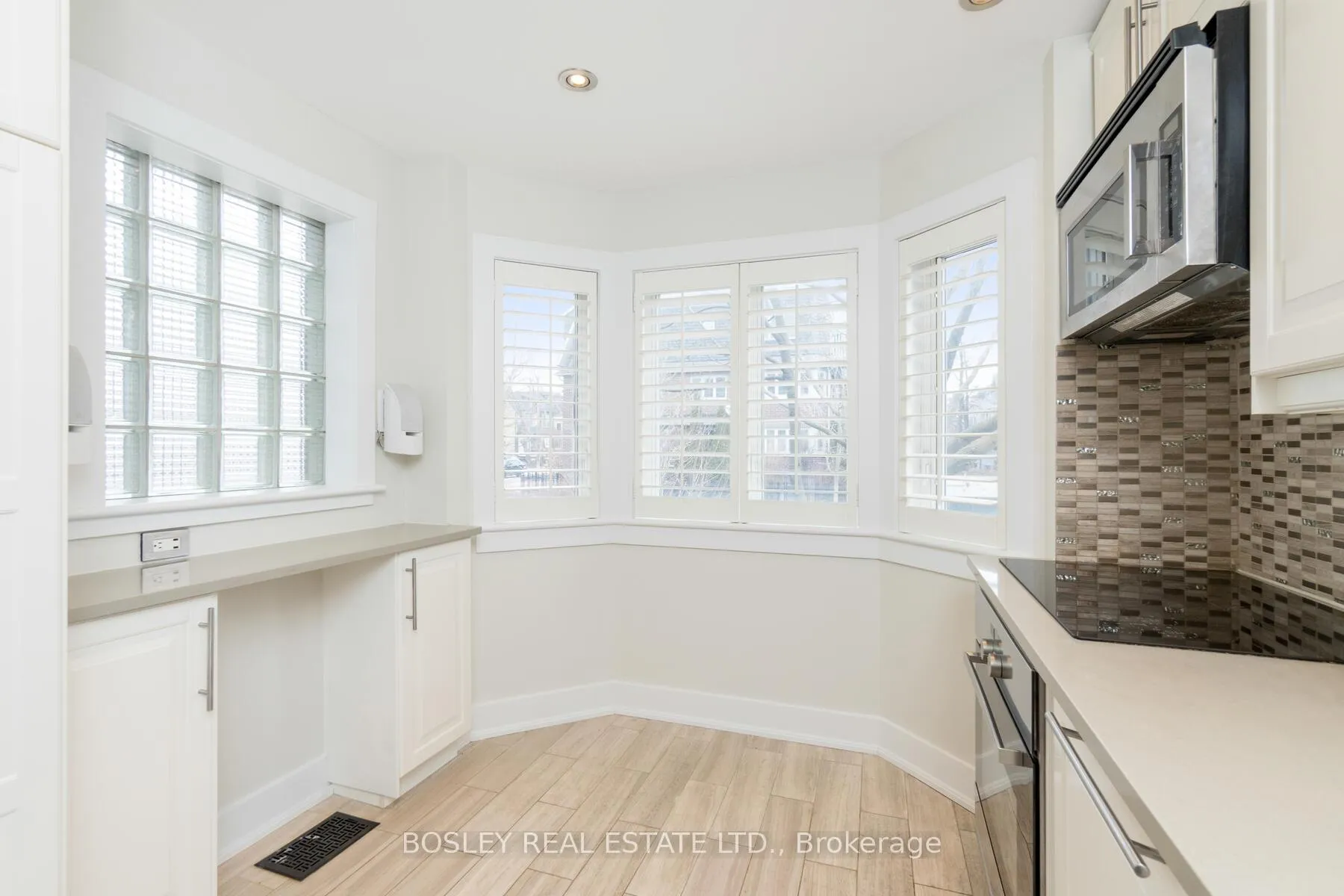 Photo 11 of 46A Crawford Street, Toronto, Niagara — HOMEH