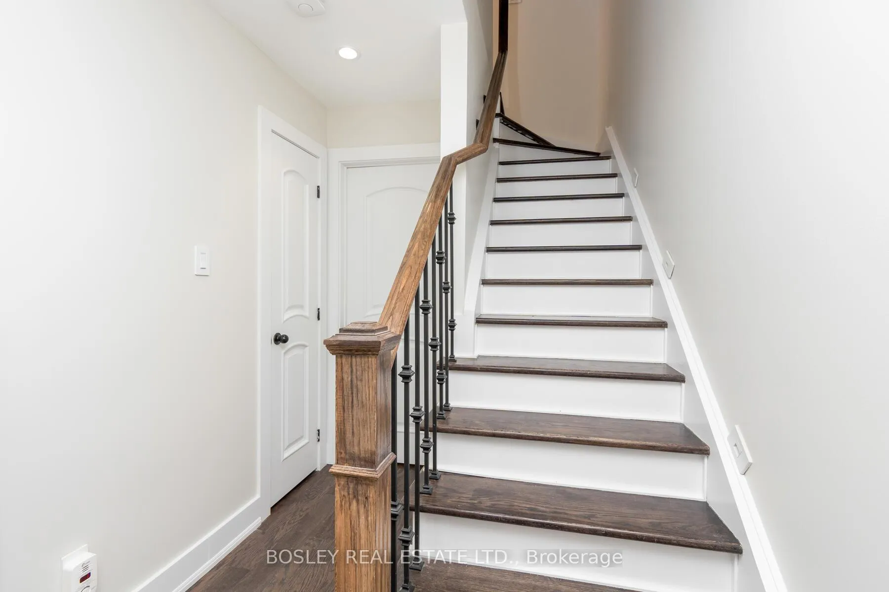 Photo 15 of 46A Crawford Street, Toronto, Niagara — HOMEH