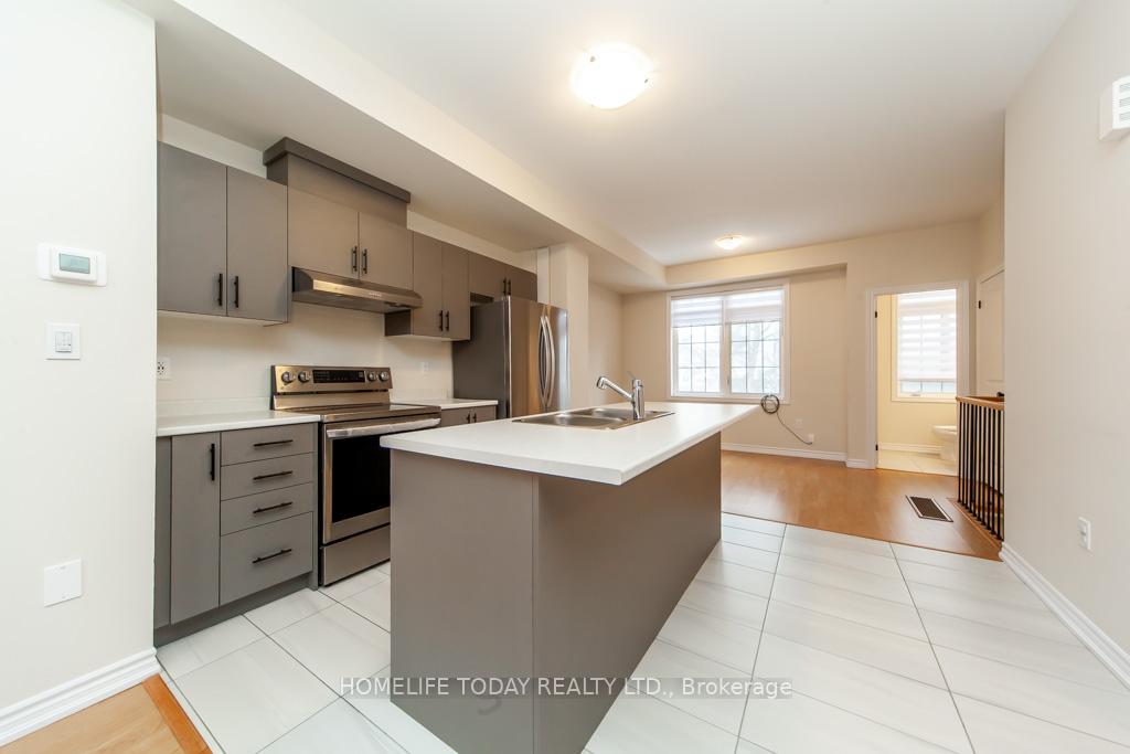 Photo 5 of 11 Senay Circle, Clarington, Courtice — HOMEH