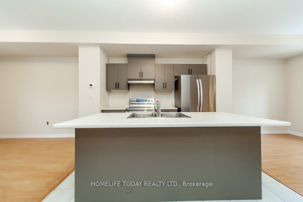 Photo 6 of 11 Senay Circle, Clarington, Courtice — HOMEH
