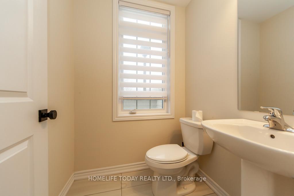 Photo 9 of 11 Senay Circle, Clarington, Courtice — HOMEH