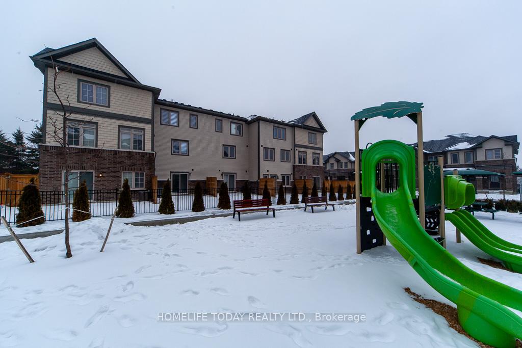 Photo 21 of 11 Senay Circle, Clarington, Courtice — HOMEH