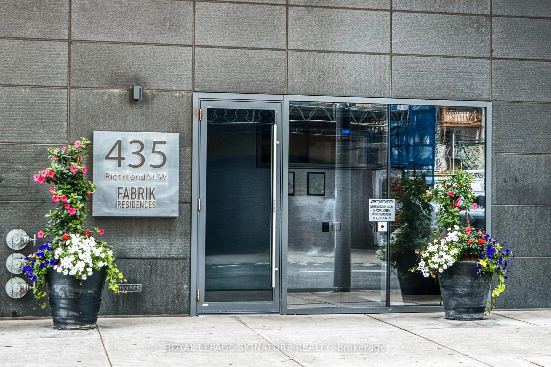 Photo 5 of Unit 1005, 435 Richmond Street W, Toronto, Waterfront Communities — HOMEH