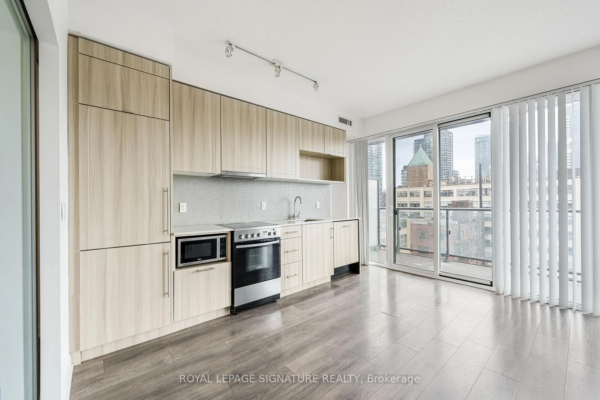 Photo 12 of Unit 1005, 435 Richmond Street W, Toronto, Waterfront Communities — HOMEH
