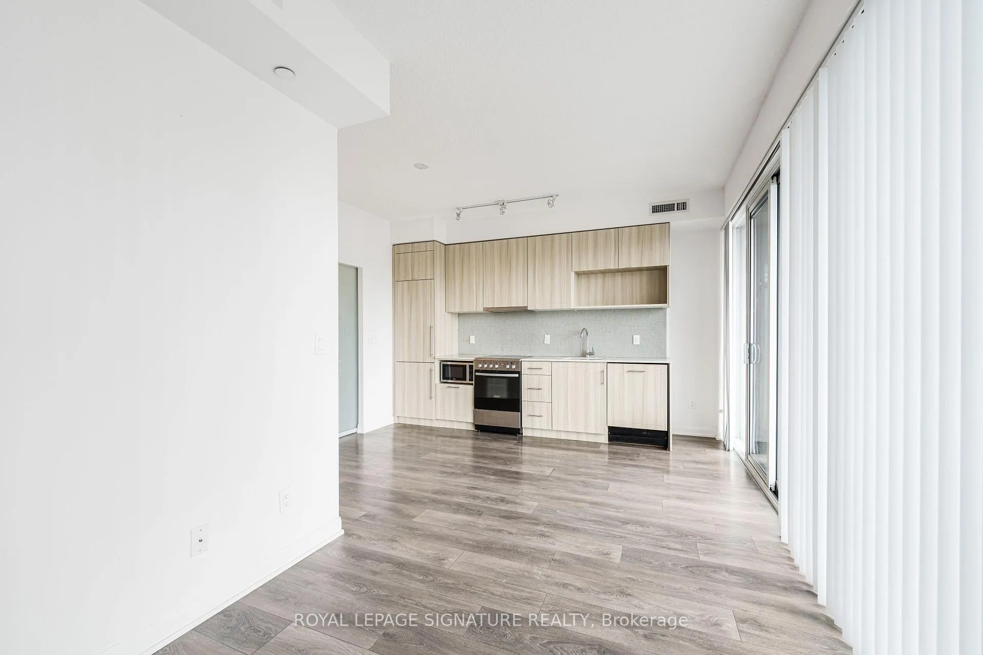 Photo 14 of Unit 1005, 435 Richmond Street W, Toronto, Waterfront Communities — HOMEH