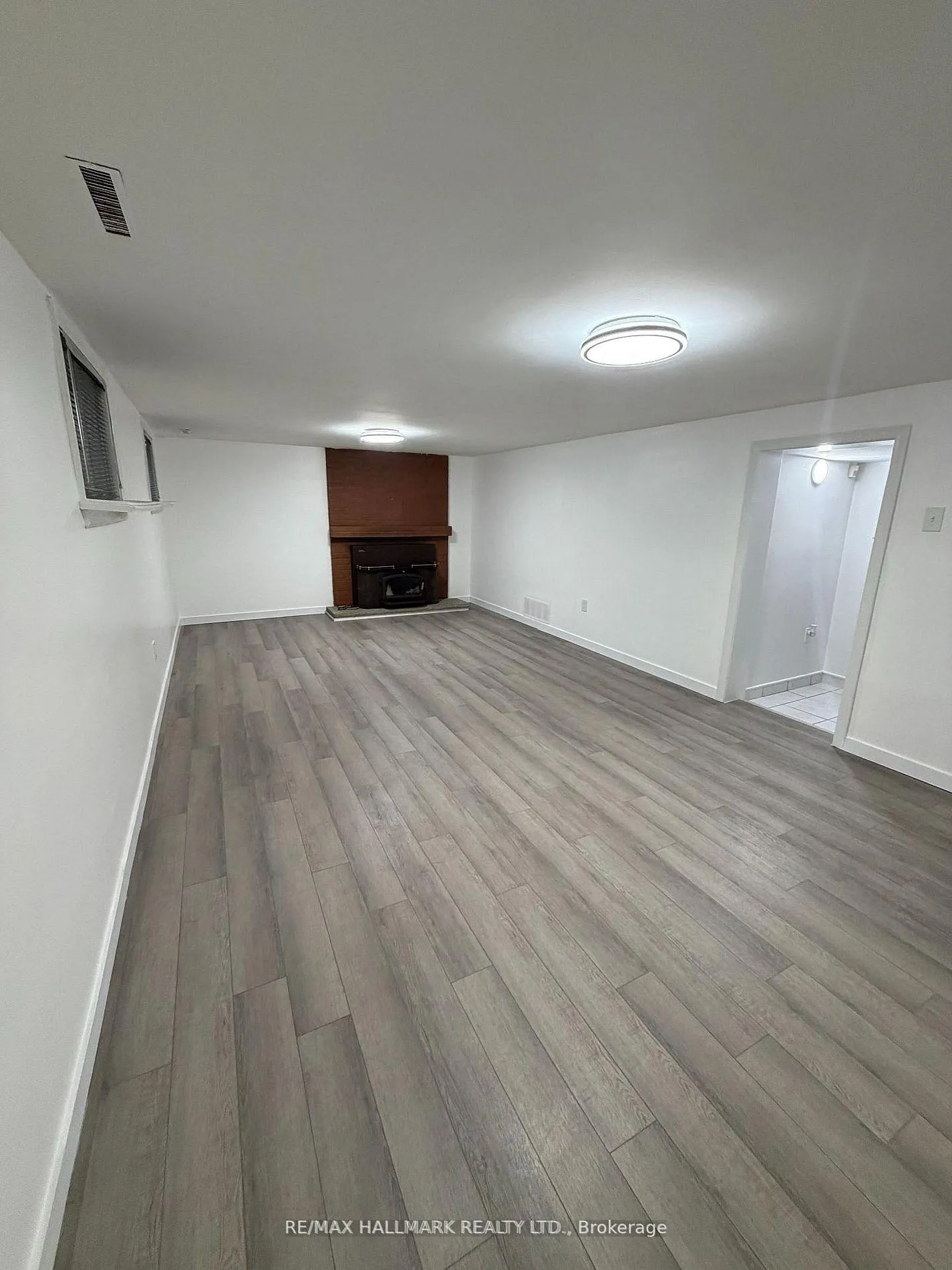 Photo 2 of Unit Lower, 43 Commons Drive, Scarborough, Tam O'Shanter-Sullivan — HOMEH