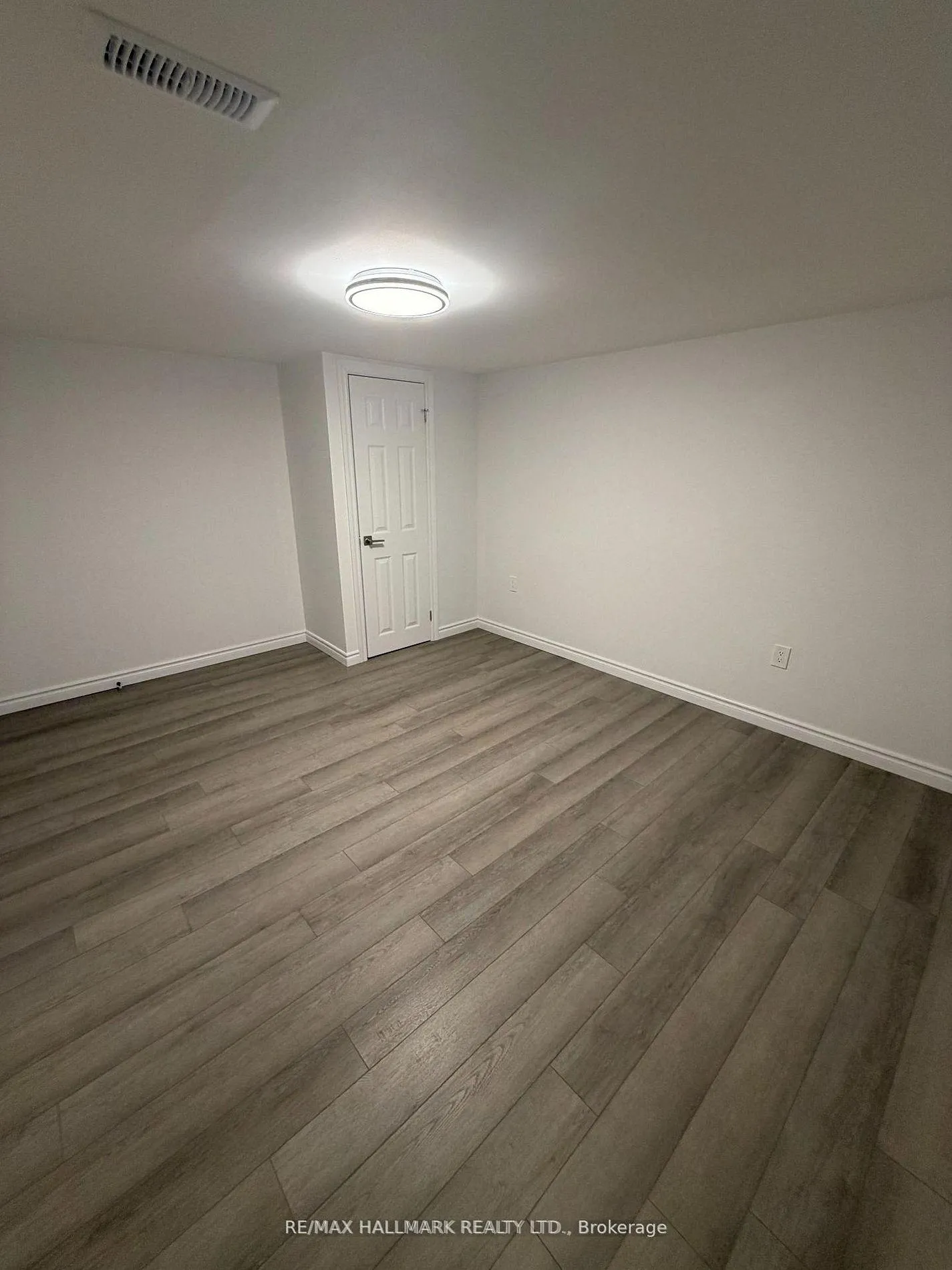 Photo 7 of Unit Lower, 43 Commons Drive, Scarborough, Tam O'Shanter-Sullivan — HOMEH
