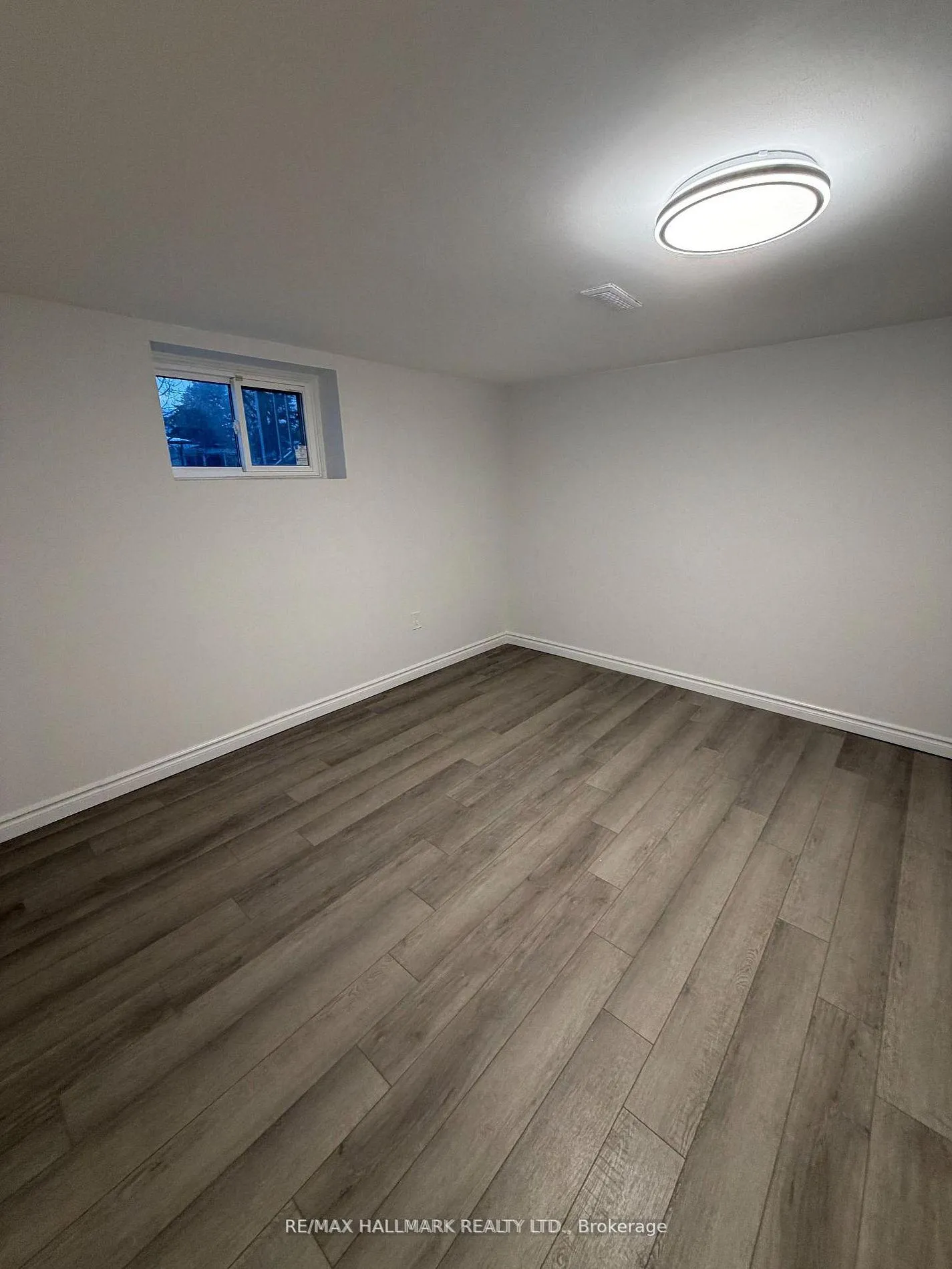 Photo 8 of Unit Lower, 43 Commons Drive, Scarborough, Tam O'Shanter-Sullivan — HOMEH