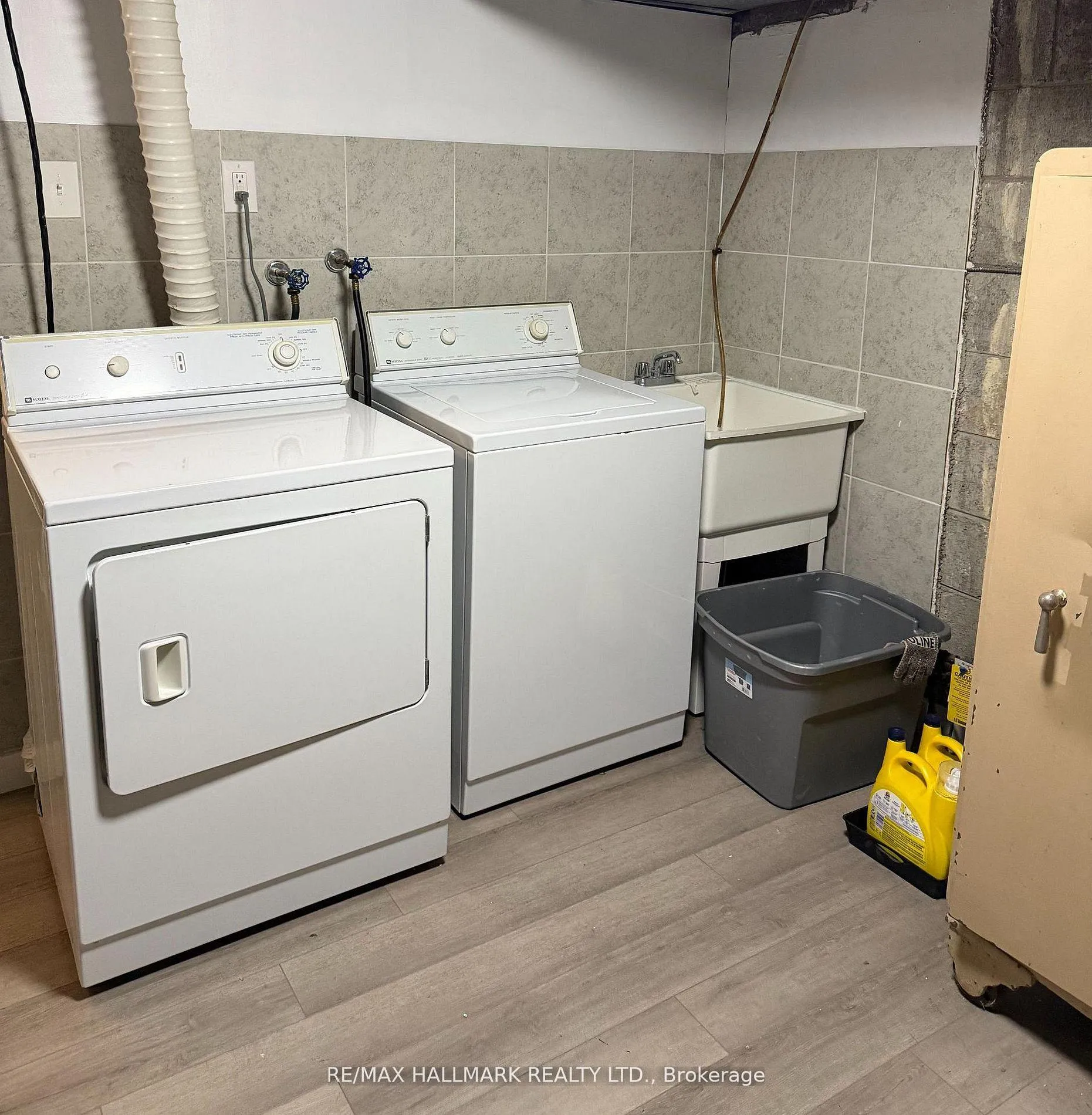 Photo 12 of Unit Lower, 43 Commons Drive, Scarborough, Tam O'Shanter-Sullivan — HOMEH