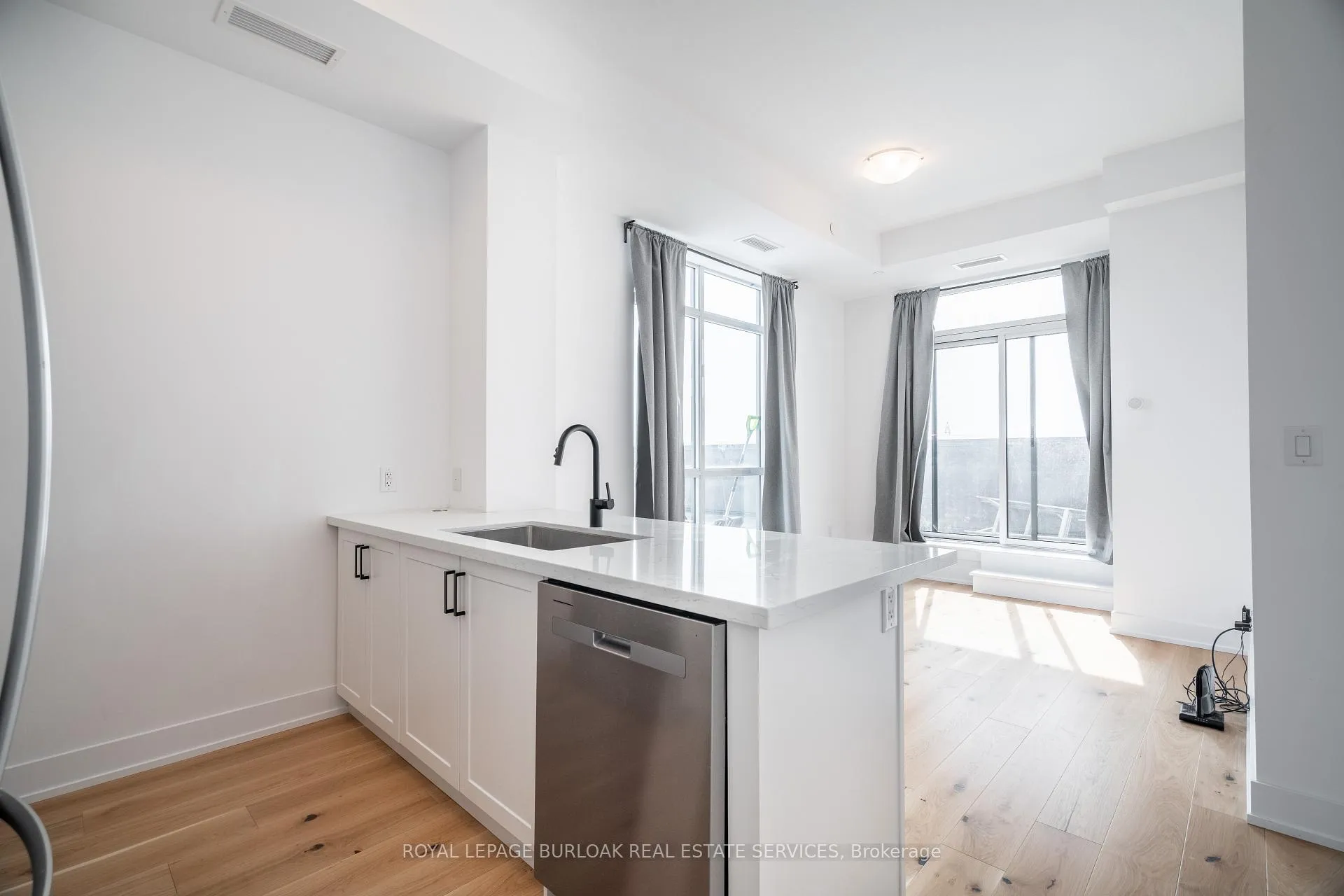 Photo 1 of Unit 521, 460 Dundas Street E, Hamilton, Waterdown — HOMEH