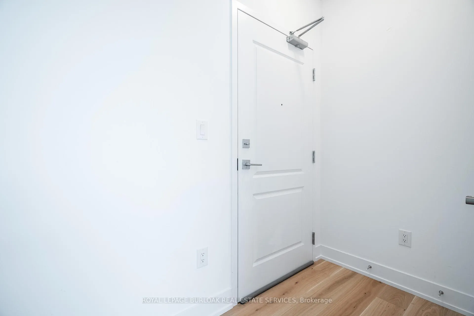 Photo 2 of Unit 521, 460 Dundas Street E, Hamilton, Waterdown — HOMEH