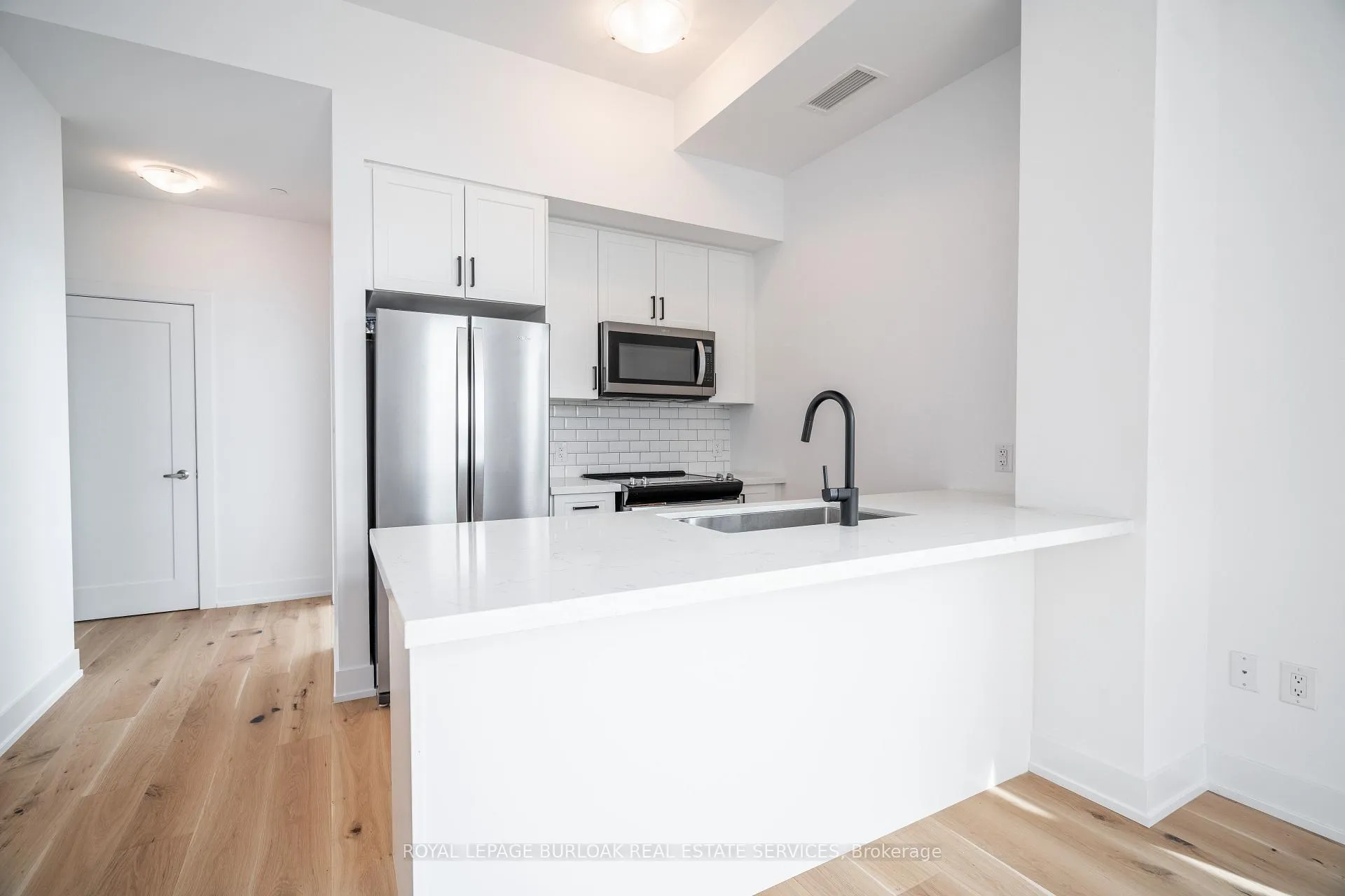 Photo 12 of Unit 521, 460 Dundas Street E, Hamilton, Waterdown — HOMEH