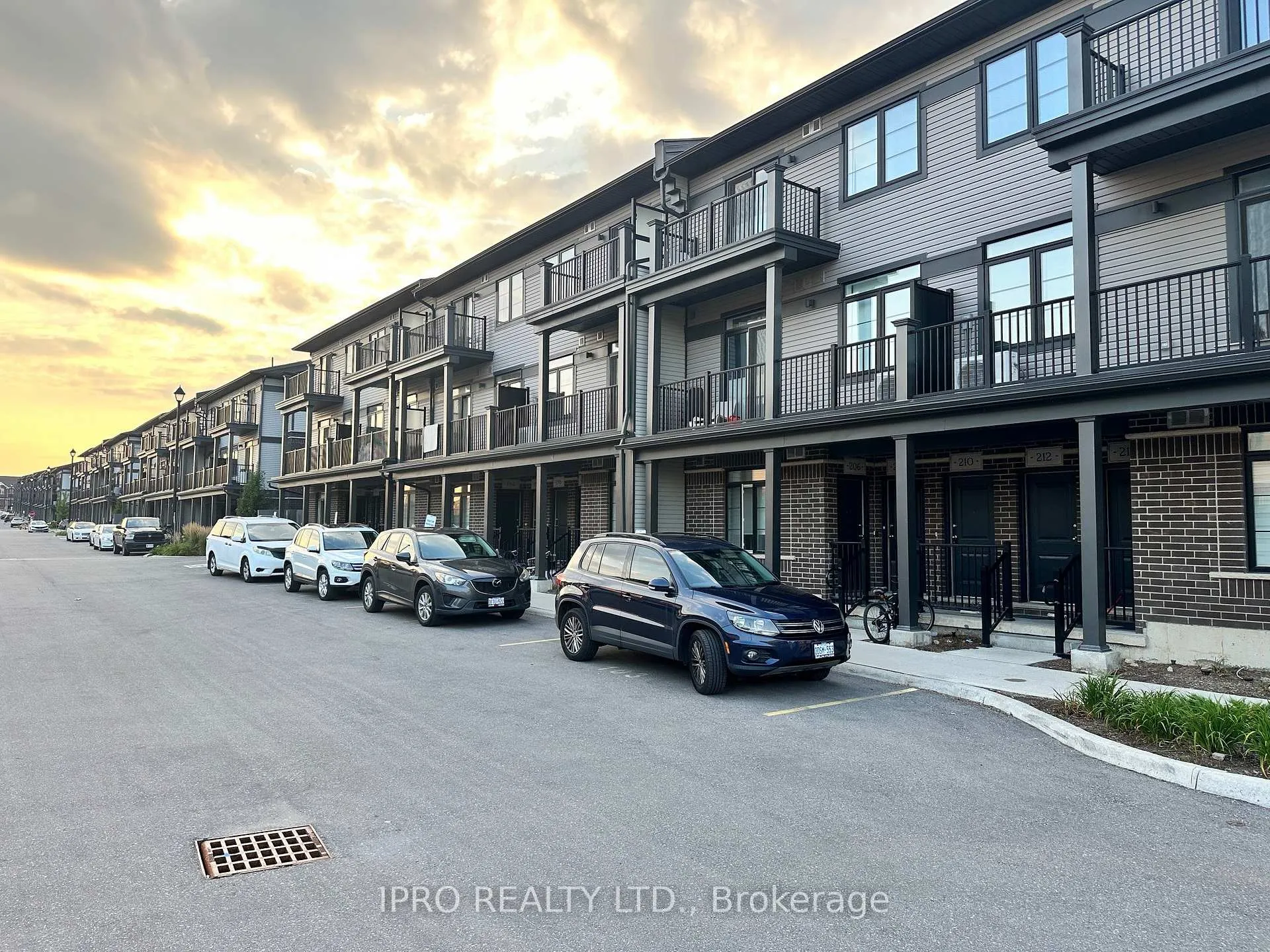 Photo 15 of 182 Wheat Lane, Kitchener — HOMEH