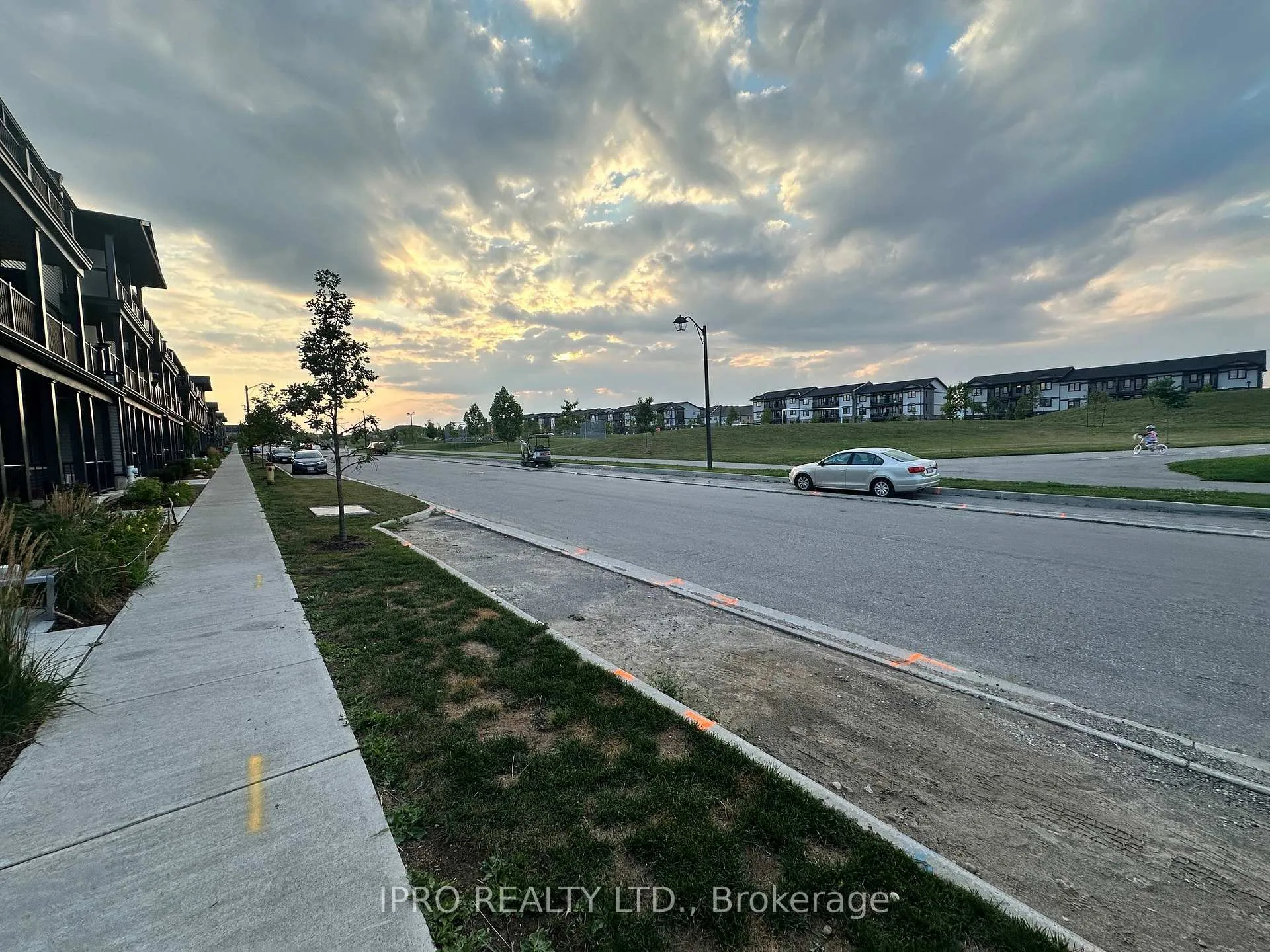Photo 17 of 182 Wheat Lane, Kitchener — HOMEH