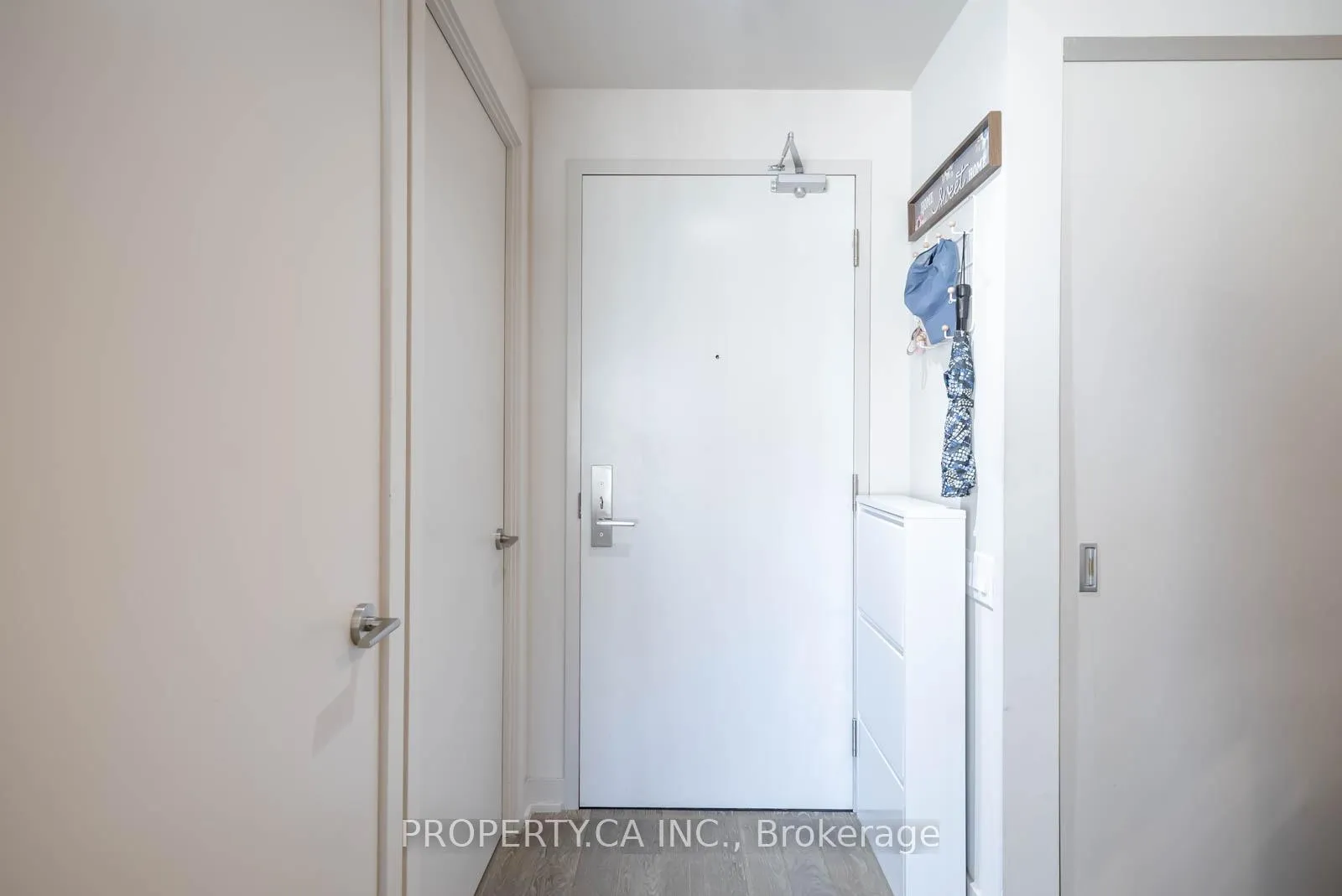 Photo 3 of Unit 325, 39 Brant Street, Toronto, Waterfront Communities — HOMEH