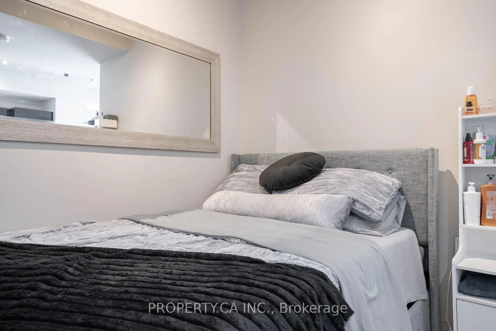Photo 6 of Unit 325, 39 Brant Street, Toronto, Waterfront Communities — HOMEH