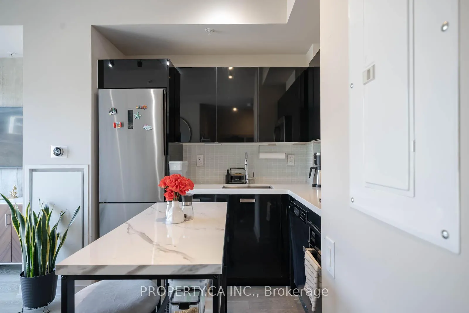 Photo 11 of Unit 325, 39 Brant Street, Toronto, Waterfront Communities — HOMEH