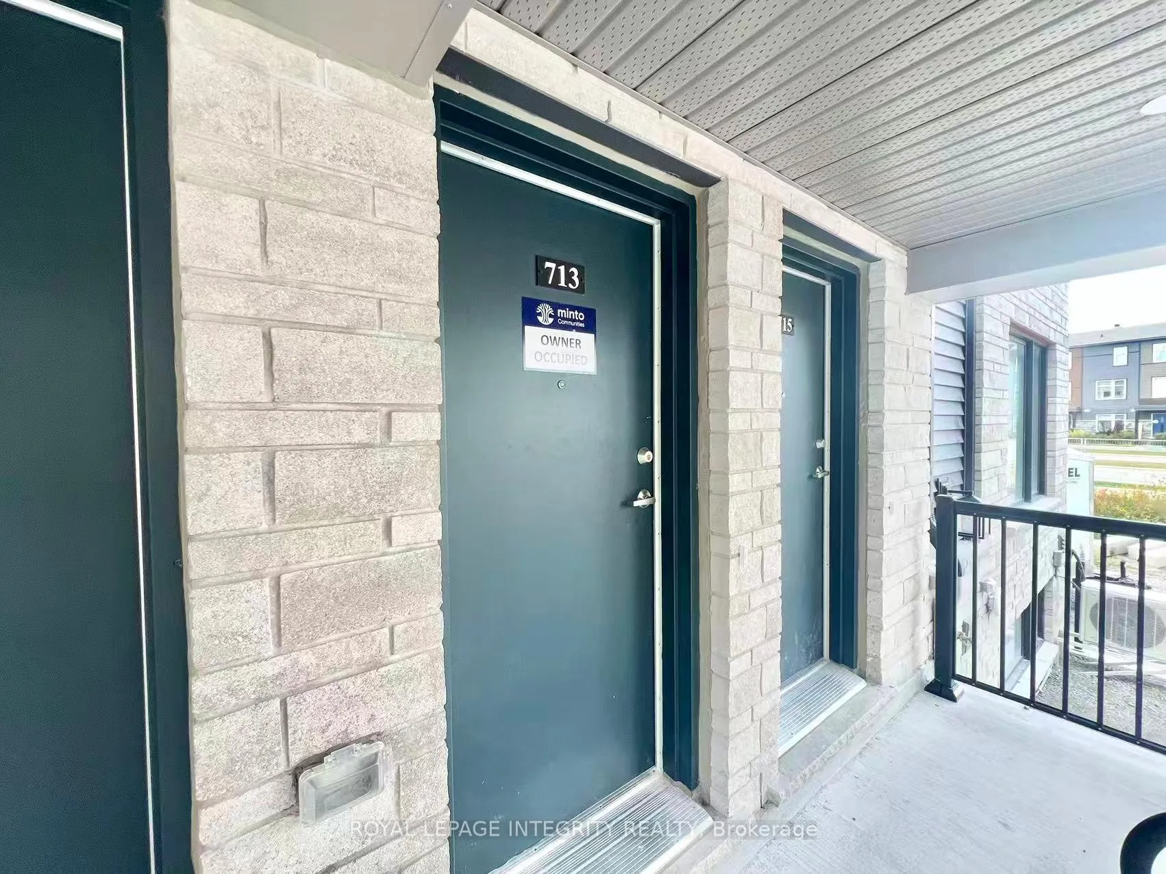 Front of 713 Arcadian Private