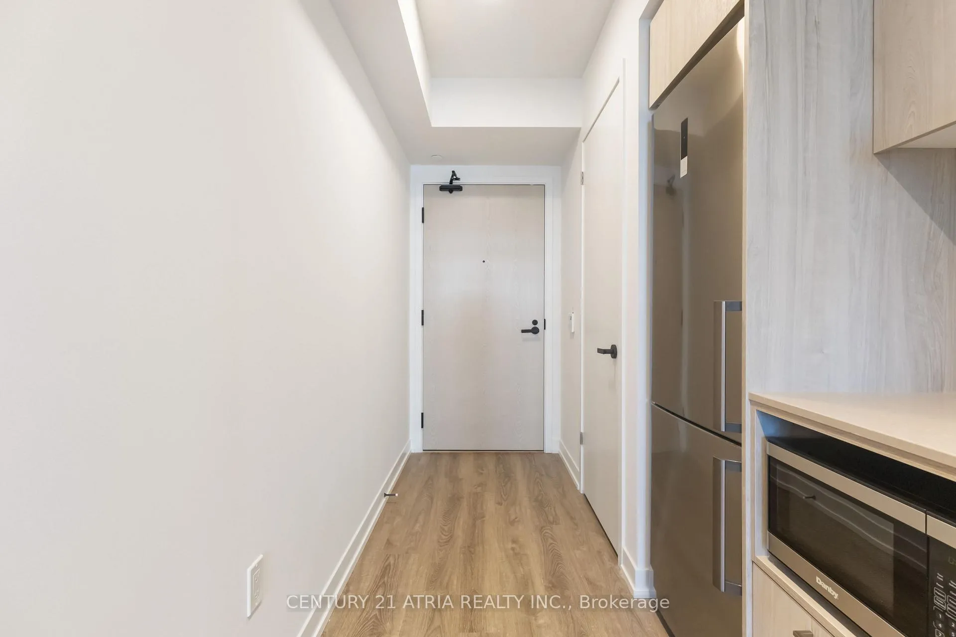 Photo 5 of Unit 2502, 195 Commerce Street, Vaughan, Vaughan Corporate Centre — HOMEH