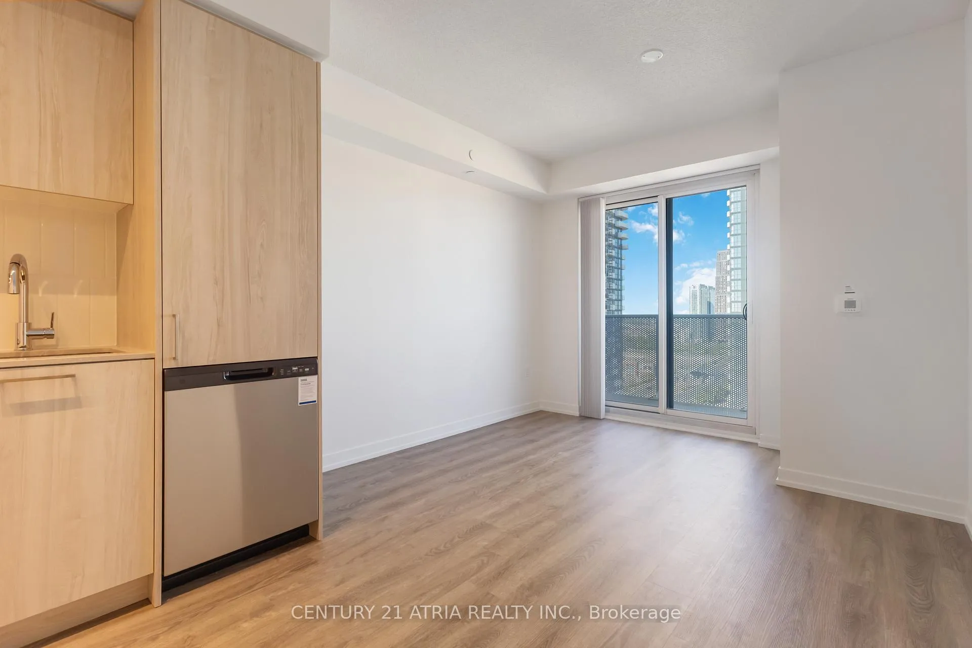 Photo 7 of Unit 2502, 195 Commerce Street, Vaughan, Vaughan Corporate Centre — HOMEH