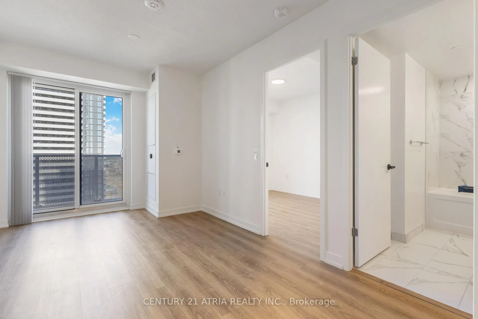 Photo 9 of Unit 2502, 195 Commerce Street, Vaughan, Vaughan Corporate Centre — HOMEH