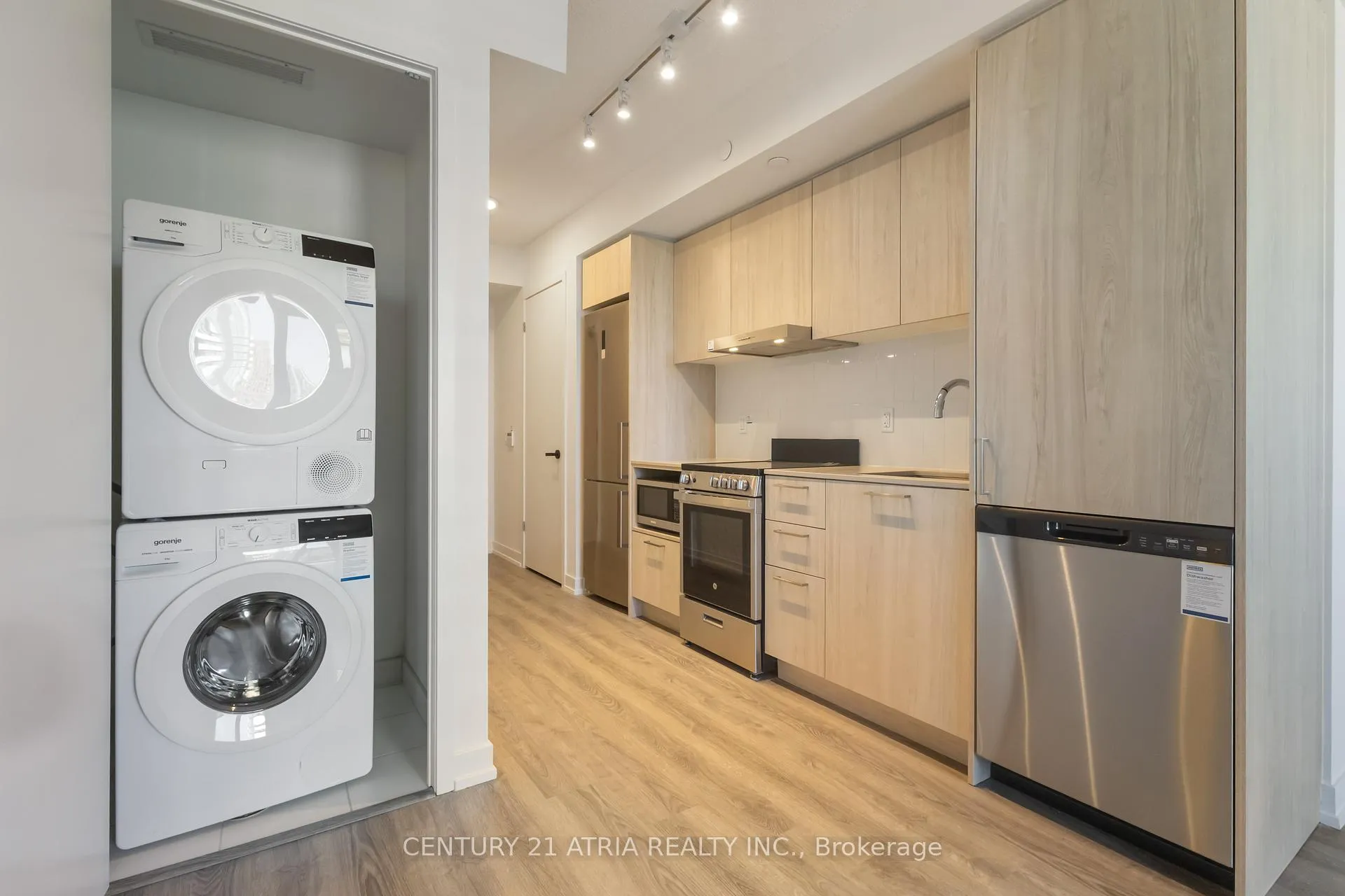 Photo 10 of Unit 2502, 195 Commerce Street, Vaughan, Vaughan Corporate Centre — HOMEH