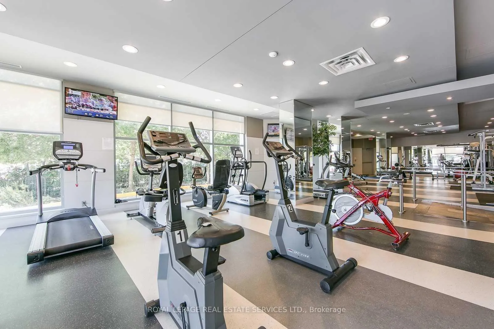 Photo 10 of Unit 328, 230 Queens Quay W, Toronto, Waterfront Communities — HOMEH