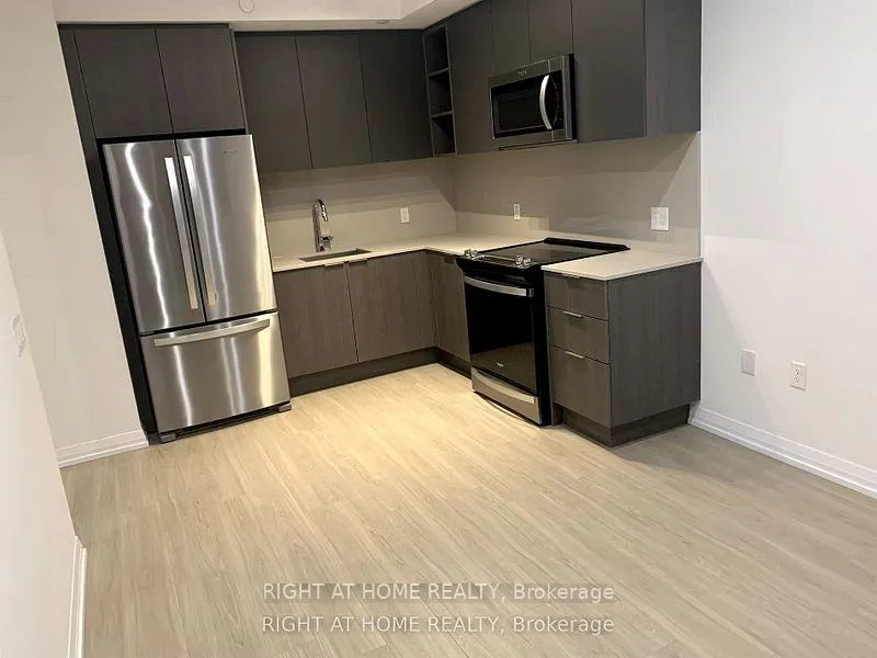 Photo 7 of Unit 515, 50 Dunfield Avenue, Toronto, Mount Pleasant East — HOMEH