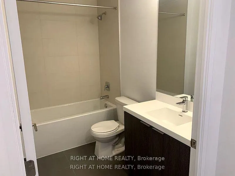 Photo 12 of Unit 515, 50 Dunfield Avenue, Toronto, Mount Pleasant East — HOMEH
