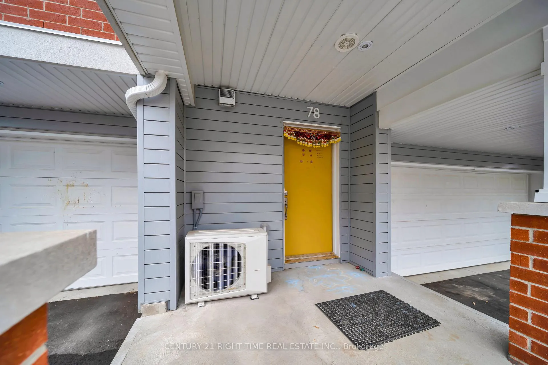 Photo 3 of 78 Progress Crescent, Kitchener — HOMEH