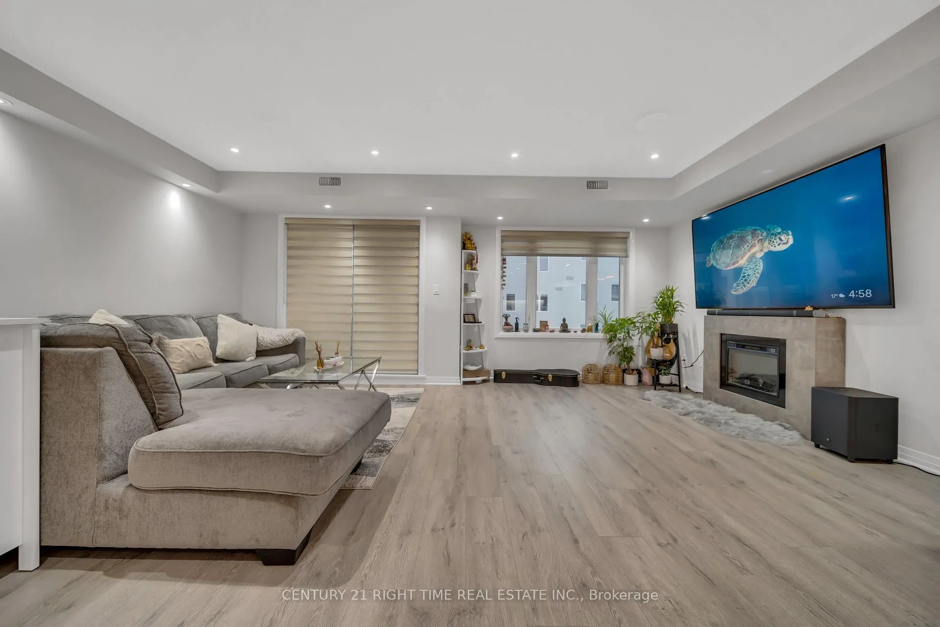 Photo 11 of 78 Progress Crescent, Kitchener — HOMEH