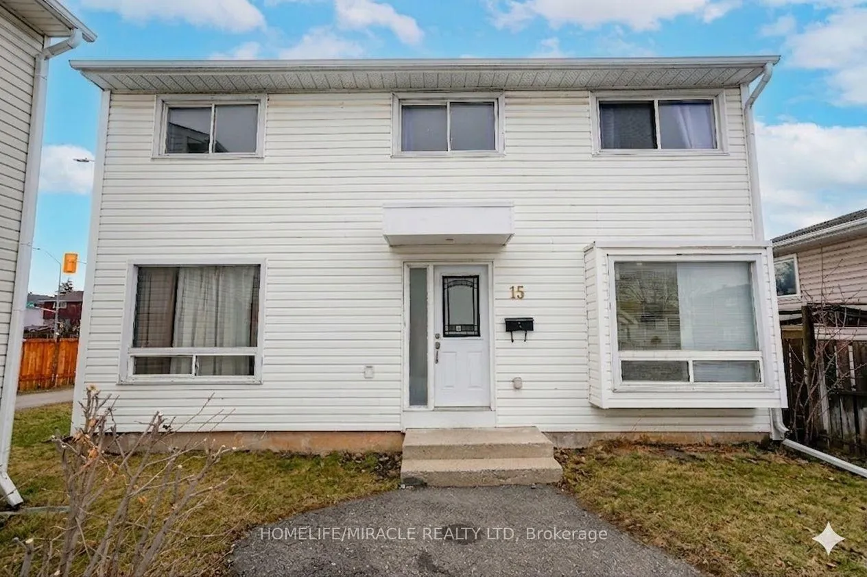 Front of 15 Heatherside Court