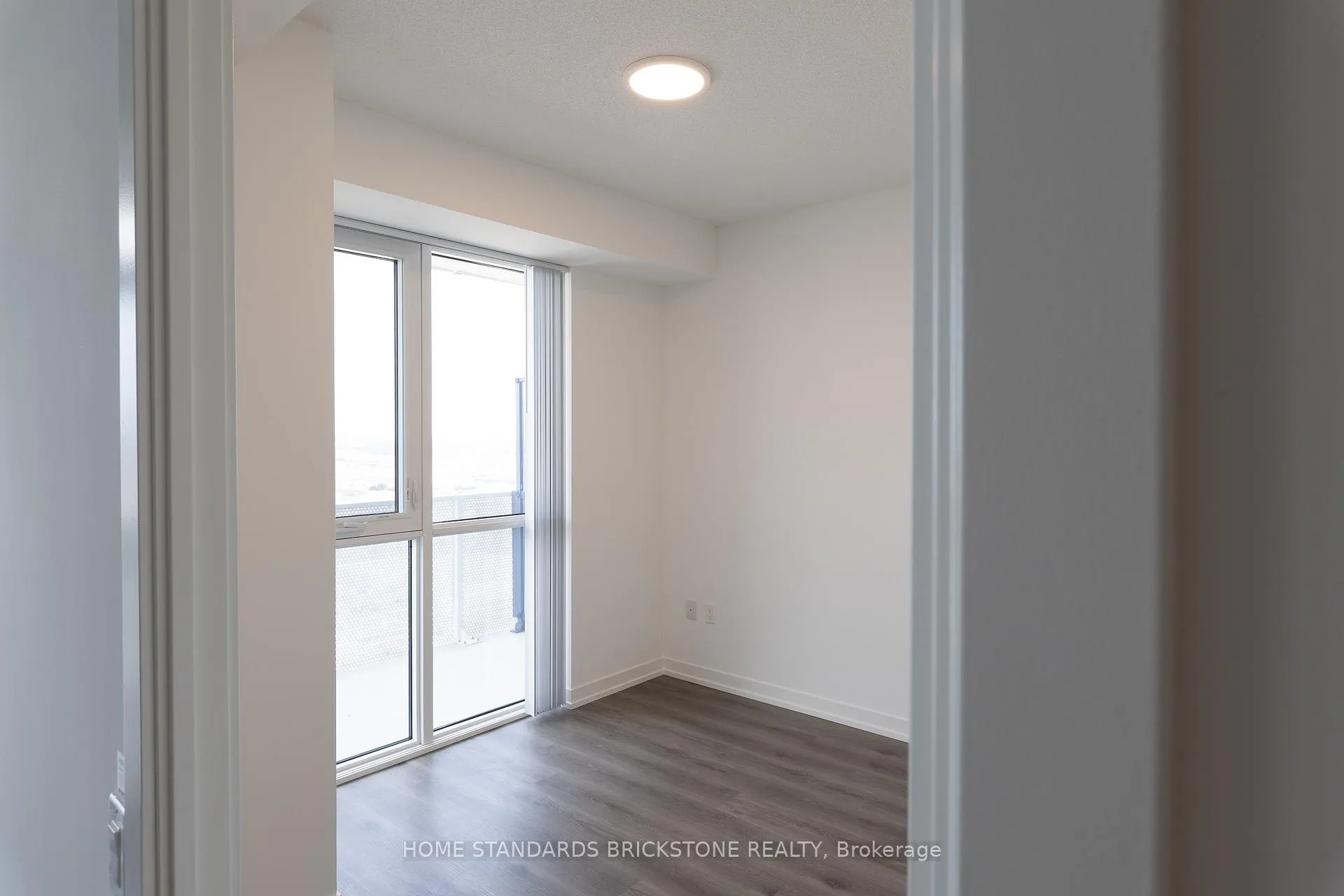 Photo 13 of Unit 3707, 28 Interchange Way W, Vaughan, Vaughan Corporate Centre — HOMEH