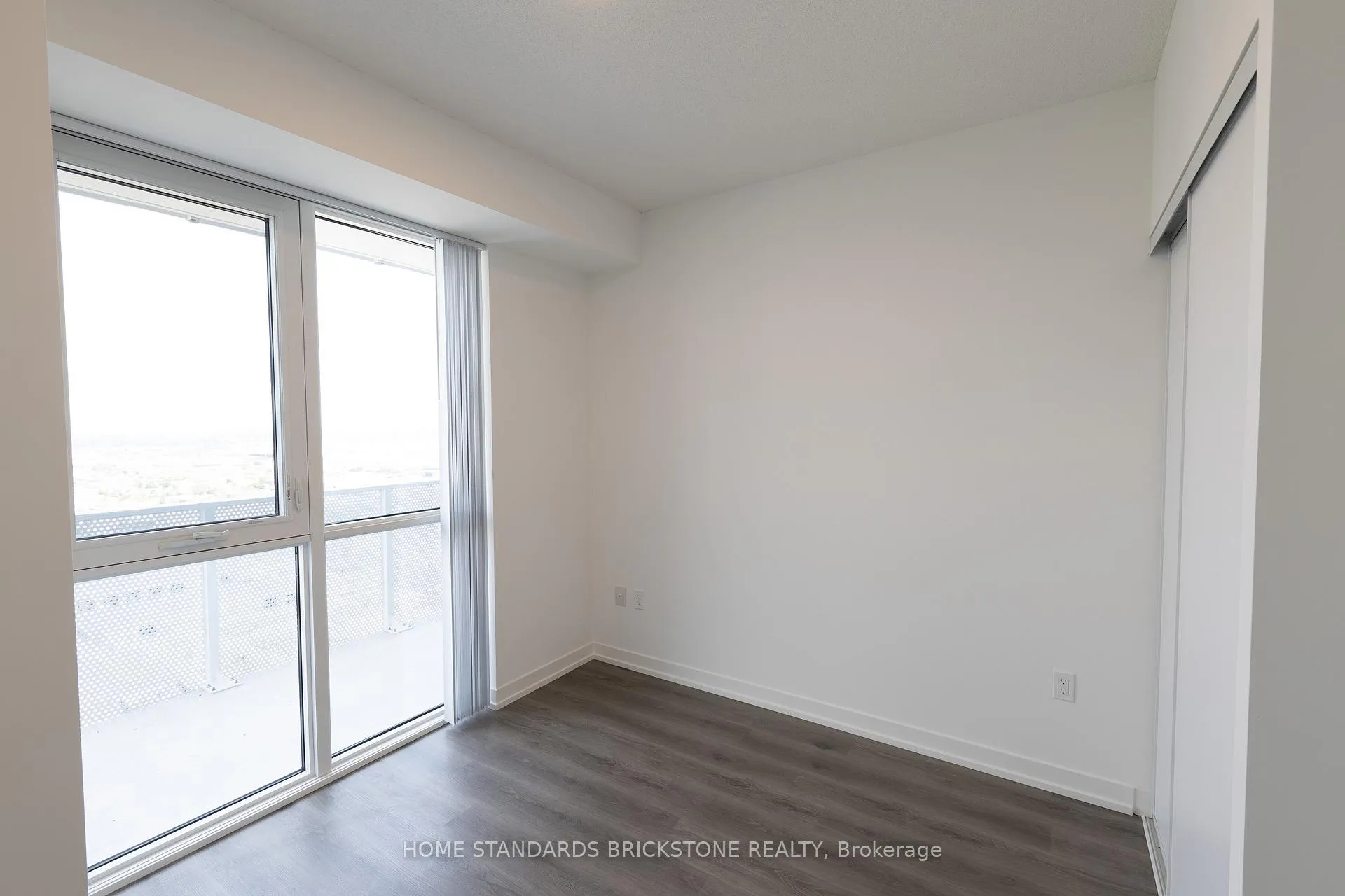 Photo 14 of Unit 3707, 28 Interchange Way W, Vaughan, Vaughan Corporate Centre — HOMEH