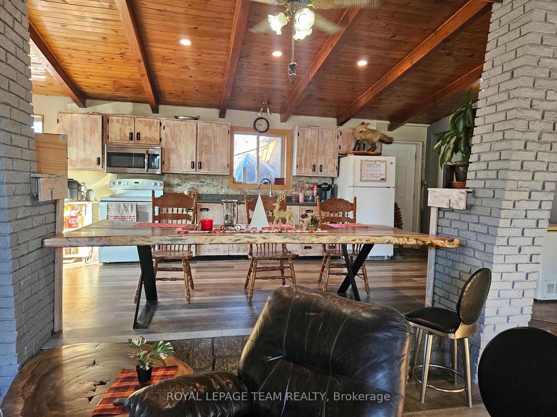 Photo 4 of 1700 County 2 Road E, Edwardsburgh/Cardinal, Edwardsburgh/Cardinal Twp — HOMEH