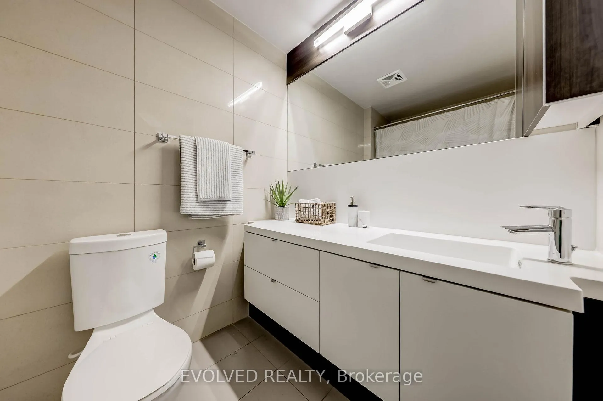 Photo 16 of Unit 3105, 300 Front Street, Toronto, Waterfront Communities — HOMEH