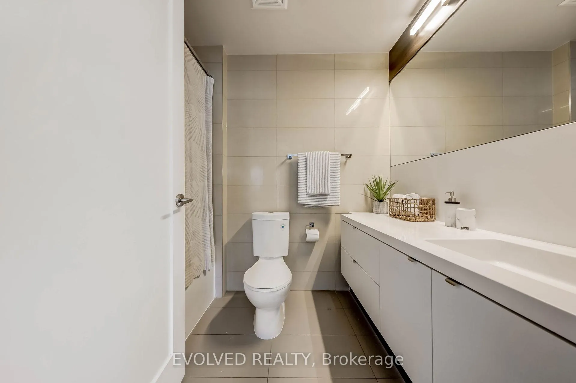 Photo 18 of Unit 3105, 300 Front Street, Toronto, Waterfront Communities — HOMEH