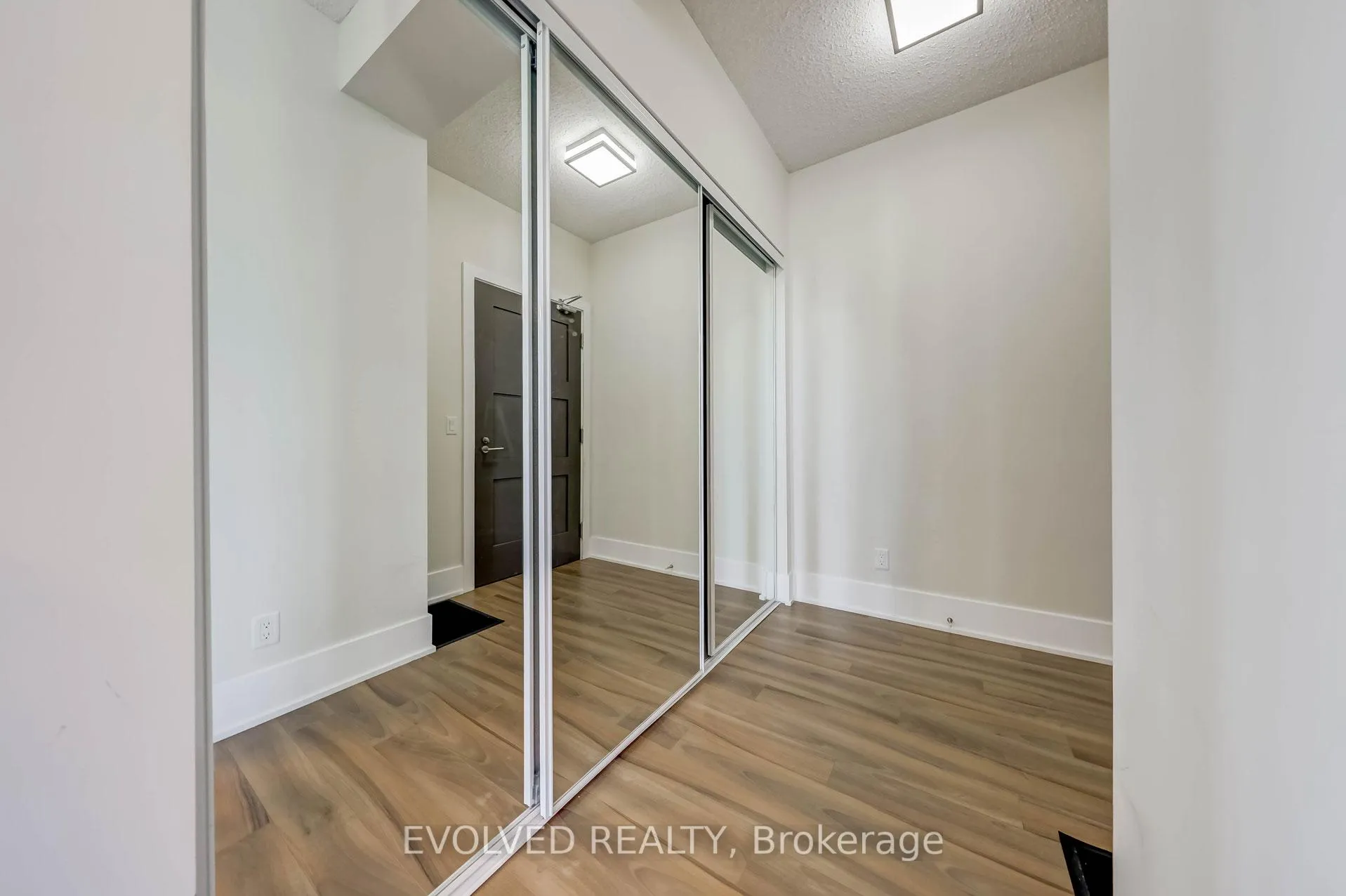 Photo 19 of Unit 3105, 300 Front Street, Toronto, Waterfront Communities — HOMEH