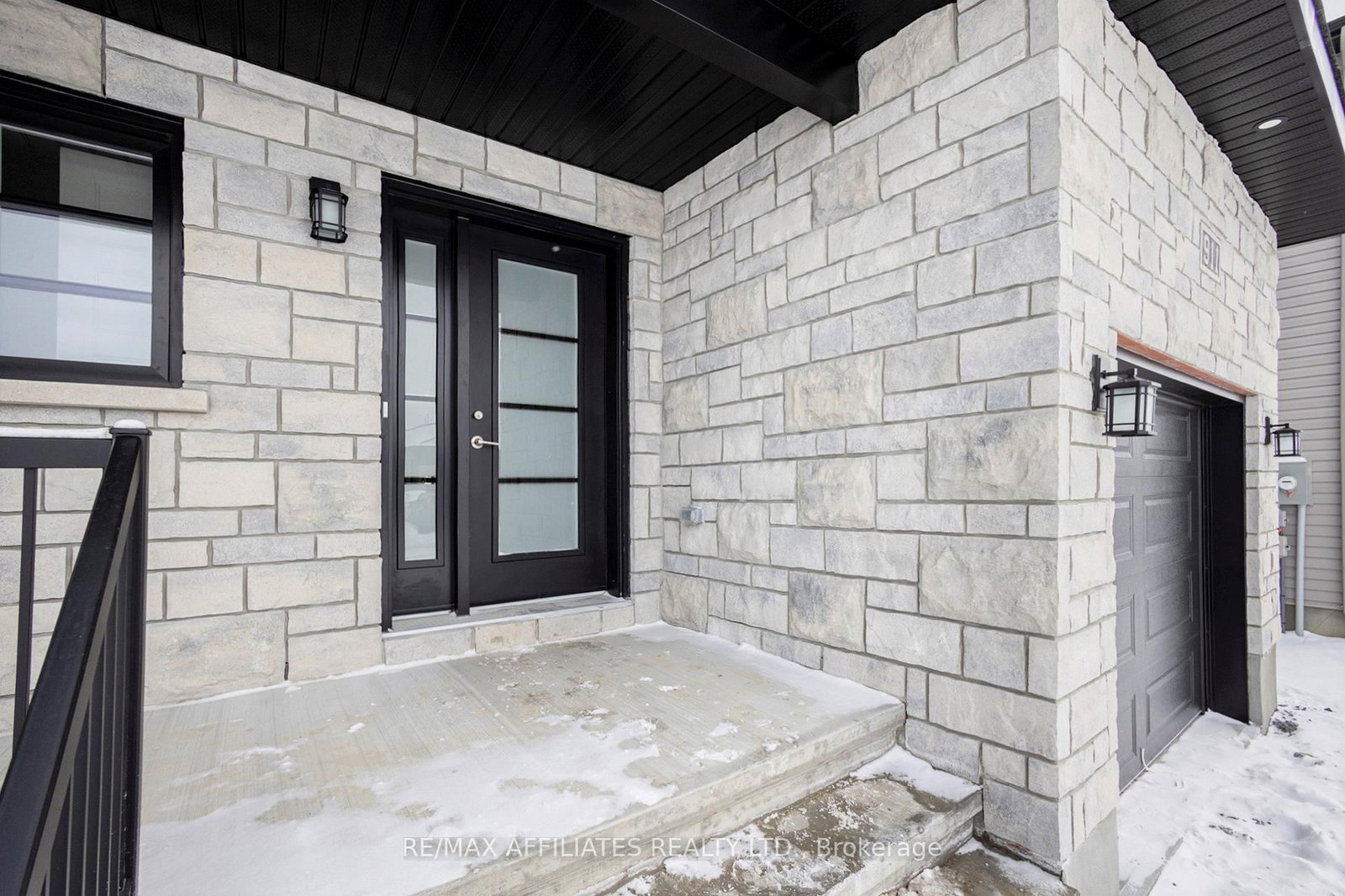 Photo 3 of 909 CHABLIS Cres, Russell, Embrun — HOMEH