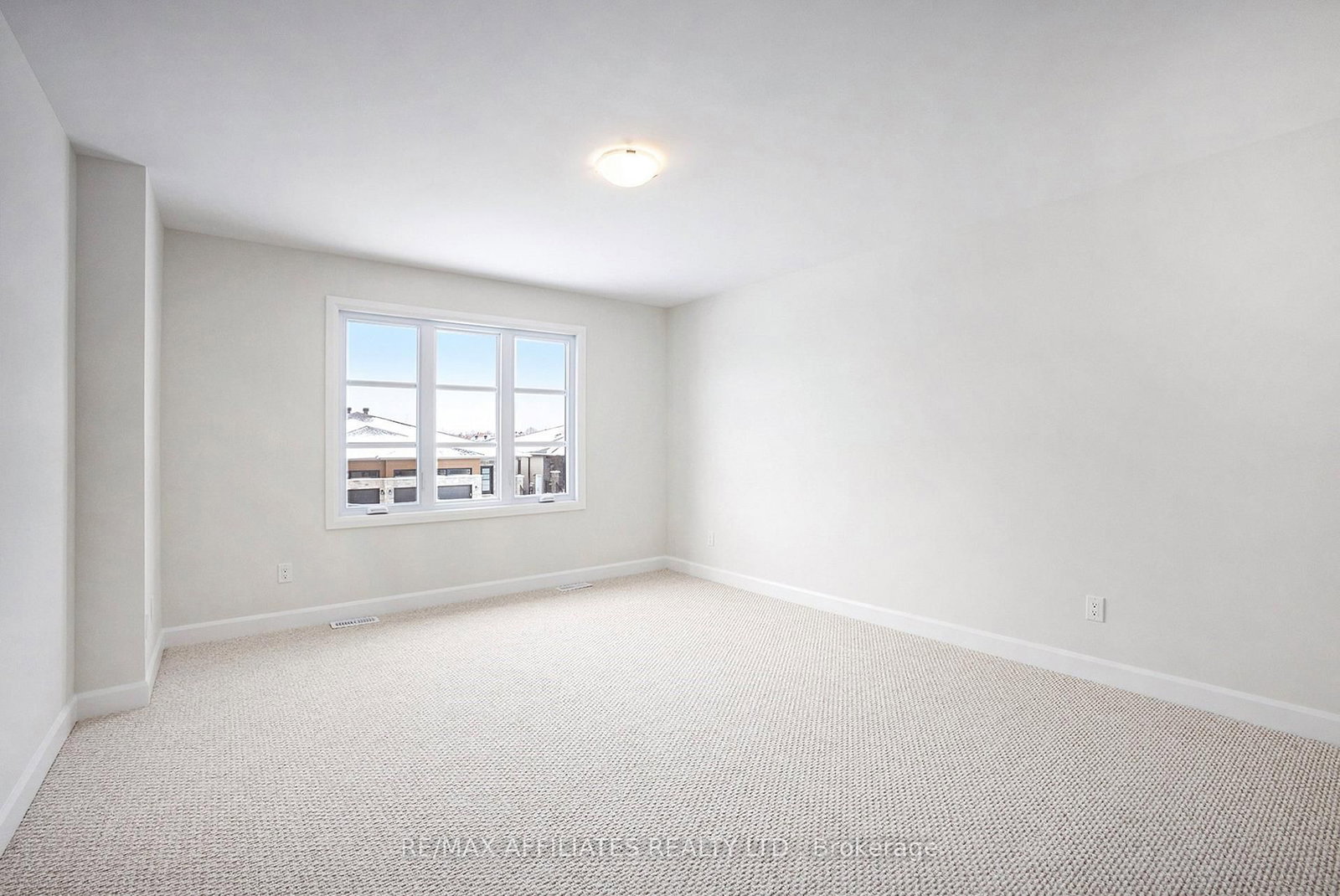 Photo 10 of 909 CHABLIS Cres, Russell, Embrun — HOMEH