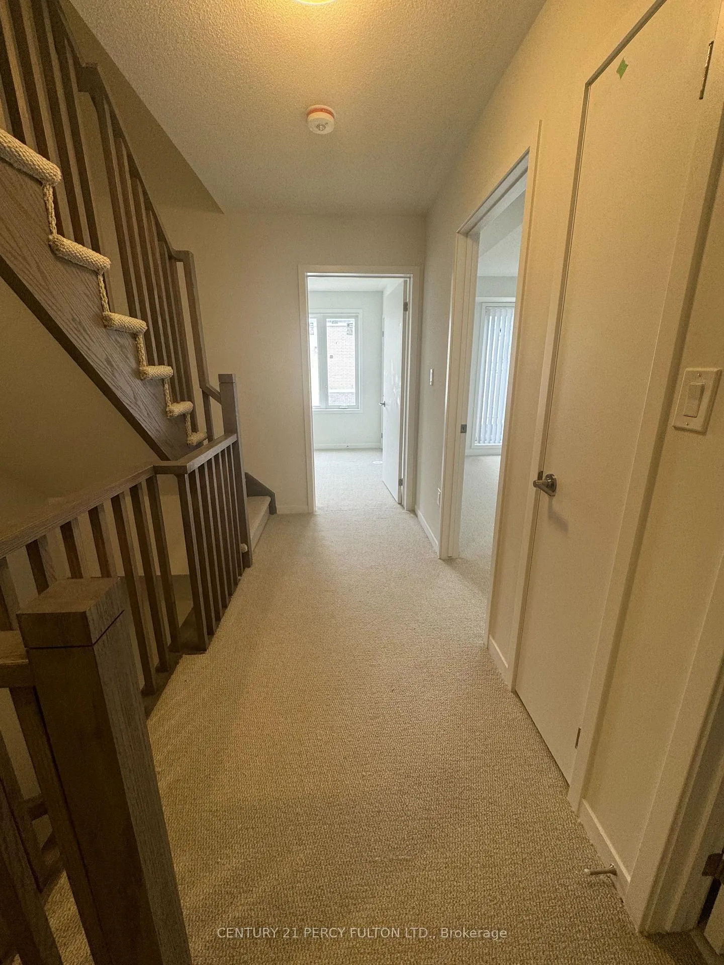 Photo 5 of Unit TH 310, 130 Honeycrisp Crescent, Vaughan, Concord — HOMEH