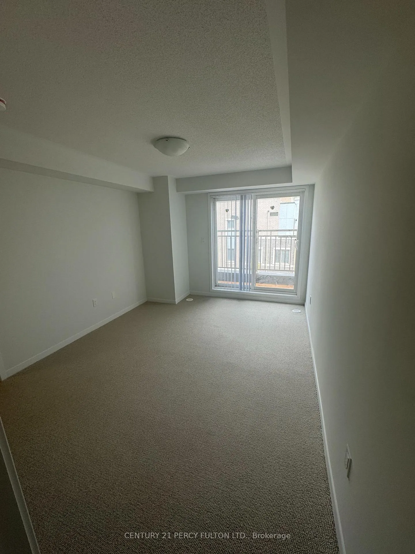 Photo 8 of Unit TH 310, 130 Honeycrisp Crescent, Vaughan, Concord — HOMEH