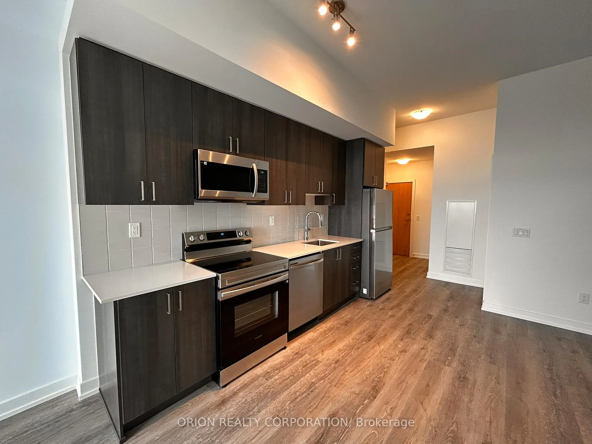Photo 5 of Unit 2904, 1435 Celebration Drive, Pickering, Bay Ridges — HOMEH