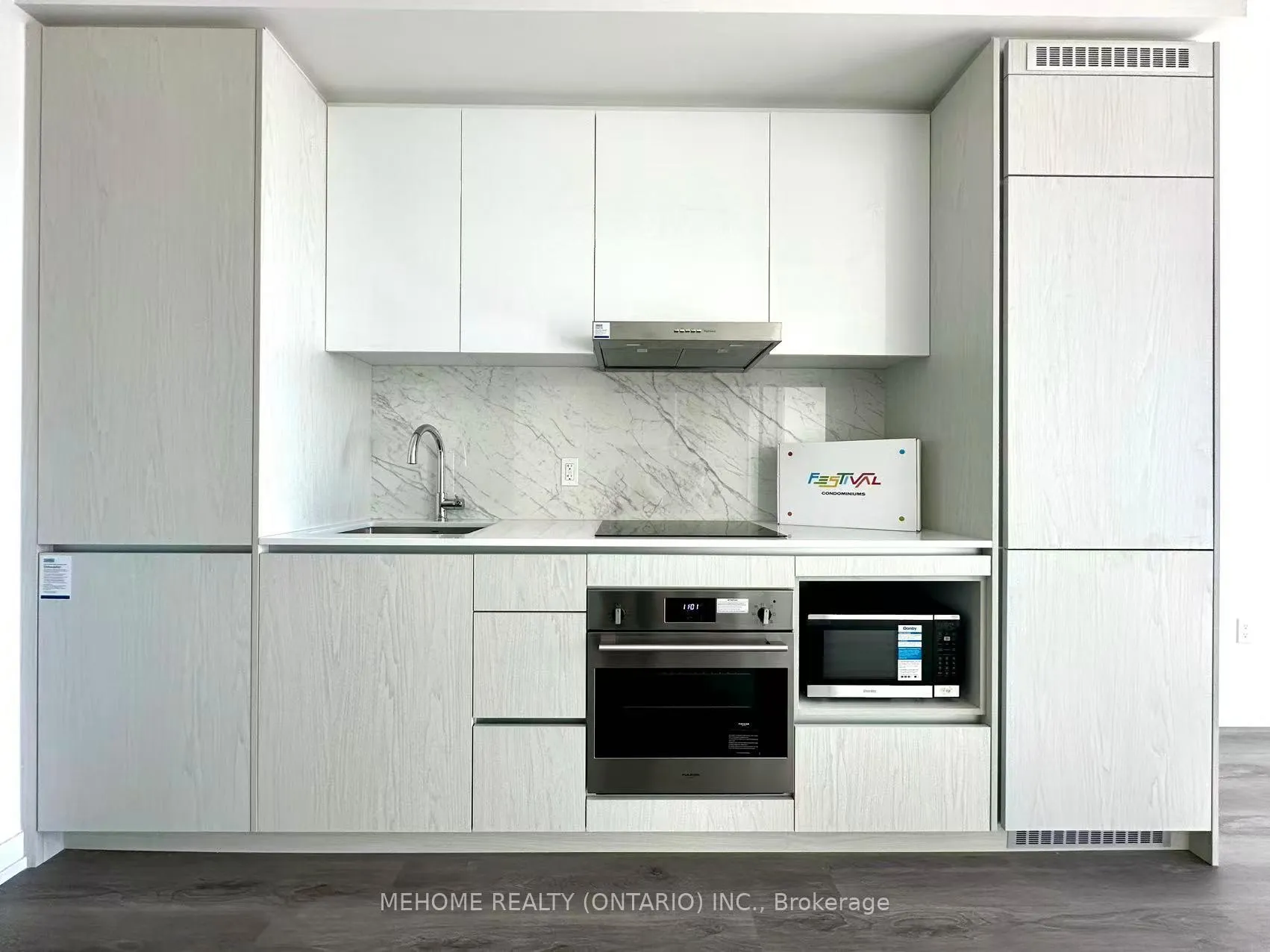 Photo 7 of Unit 4211, 28 Interchange Way, Vaughan, Vaughan Corporate Centre — HOMEH