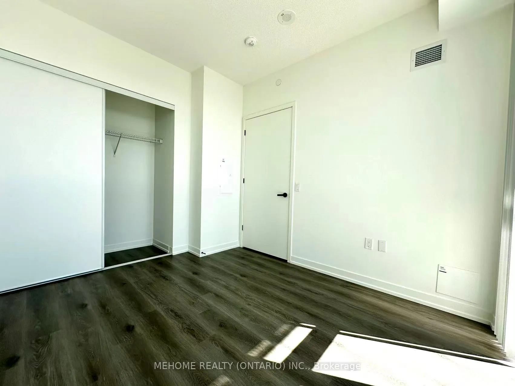Photo 9 of Unit 4211, 28 Interchange Way, Vaughan, Vaughan Corporate Centre — HOMEH